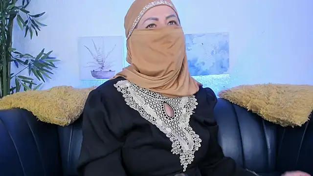 zahra isawii online show from September 17, 1:09 pm