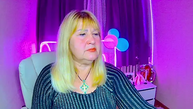 EmmaEllison online show from October 7, 11:47 am