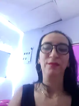 roxanamillf online show from September 25, 1:43 pm