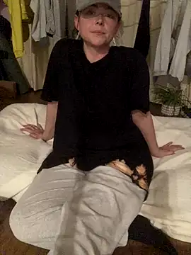 Mia Winters online show from December 14, 8:58 pm