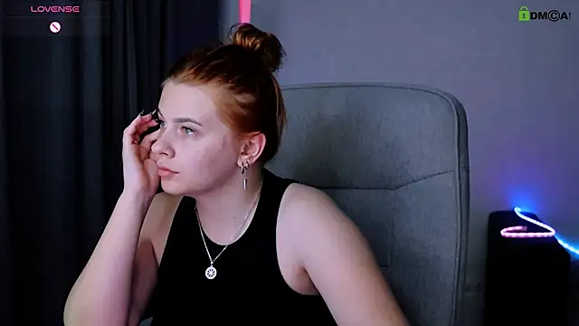 red  dizzy online show from August 5, 9:43 pm