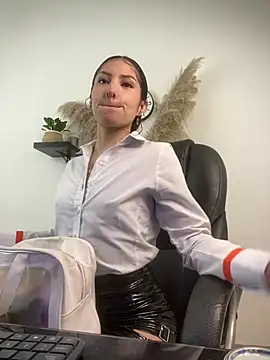 Sabriinaa Foxx online show from May 4, 1:59 pm