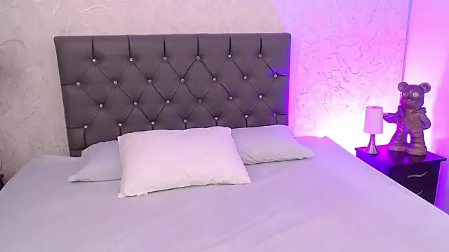 Sabriinaa Foxx online show from February 2, 12:15 pm