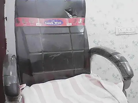 short girl  online show from March 30, 5:23 pm