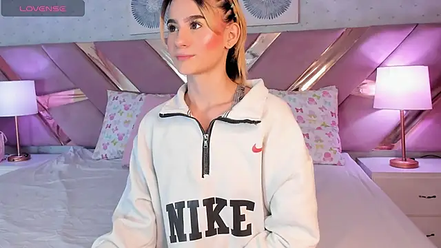 ChloeLaurentt online show from July 5, 8:36 pm