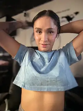 Isabella-Teen online show from May 17, 1:32 pm