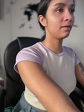 Isabella-Teen online show from May 11, 1:24 pm