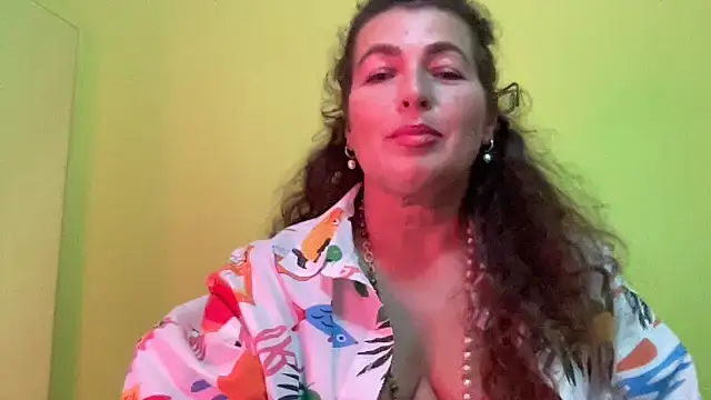 Elviora online show from October 10, 7:30 pm