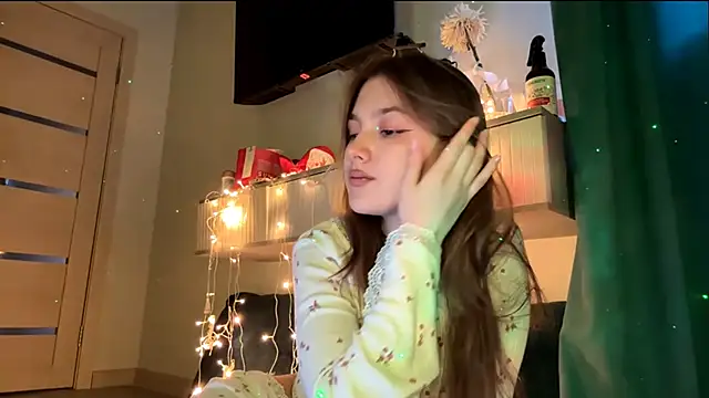 CutieAIice online show from September 23, 2:37 pm