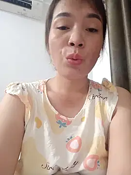 Livelulu online show from October 3, 8:25 pm