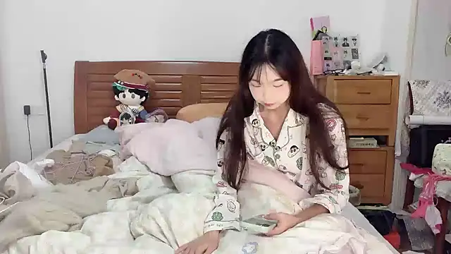 Akong11 online show from October 5, 9:53 pm