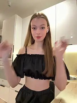 FriendlyFire 18 online show from November 7, 7:30 pm