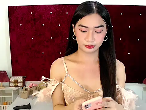 XxMissTransROYALxX online show from September 22, 6:06 pm