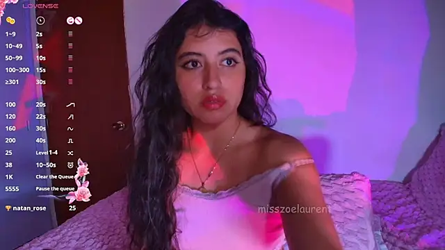 misszoelaurent online show from October 4, 12:05 am