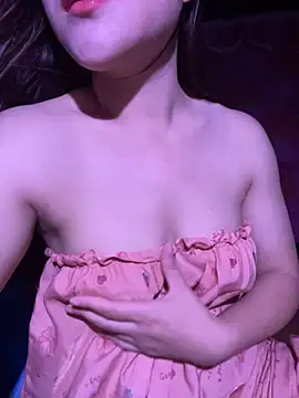 Trang-cute18 online show from September 26, 2:53 am