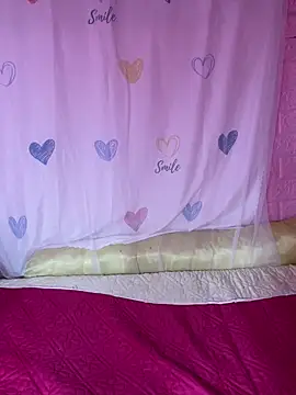 Moon pusy online show from October 17, 2:37 am