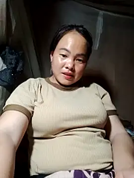 emilyzz online show from April 3, 2:26 pm