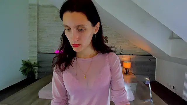 skinnystar  online show from November 5, 6:40 am