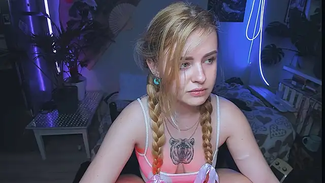 Alexa  Pears online show from October 4, 9:30 pm