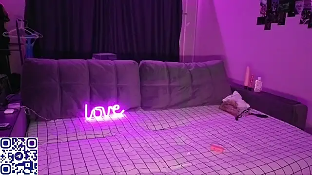 Fafa Fluff online show from October 19, 4:09 pm