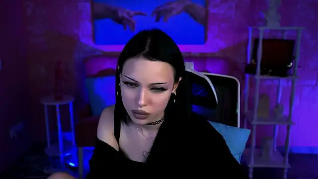 MiaCain online show from September 18, 12:58 pm