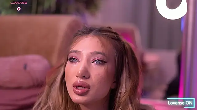 SiennaJayden online show from January 18, 7:10 pm