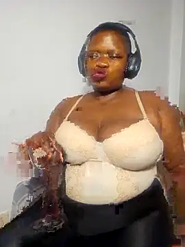 lady-zeei online show from May 3, 7:06 pm