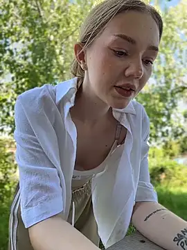 MilaMoone online show from May 10, 11:56 am