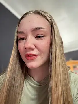 MilaMoone online show from May 23, 12:03 pm