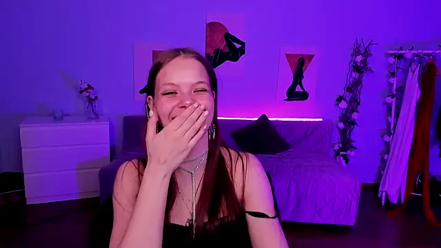BetsyKiss online show from May 7, 5:49 pm