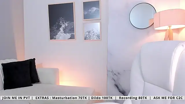 Tiffany Low online show from May 6, 4:22 pm