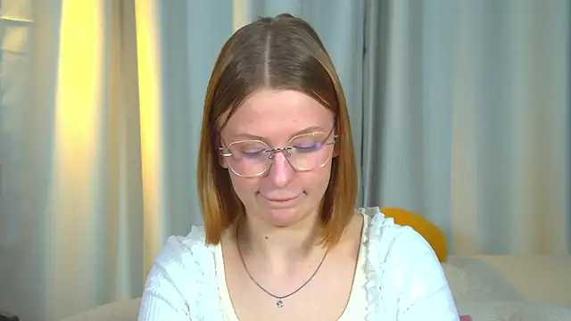 BeatriceBinoche online show from March 29, 6:34 am