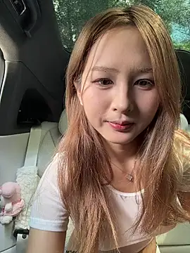 yuki june online show from July 3, 7:25 am