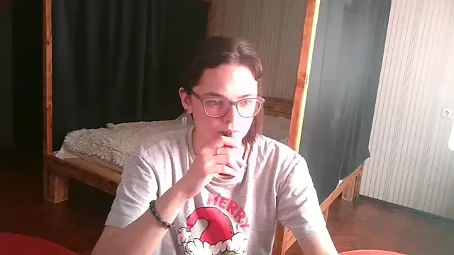 EthelsLover online show from March 2, 8:10 am