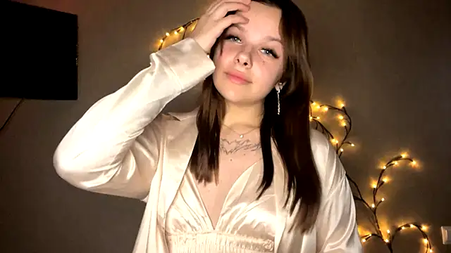 Vickypiki online show from September 30, 3:28 pm