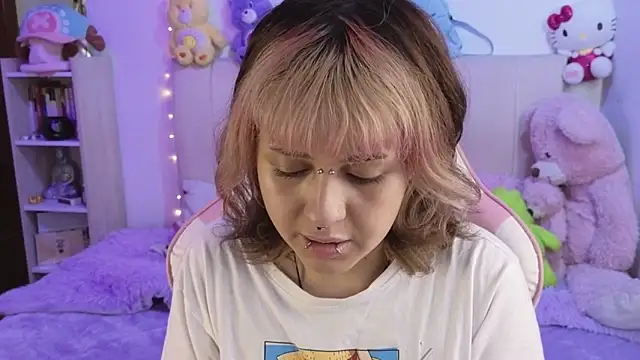 NekoWaifu online show from May 4, 2:43 pm