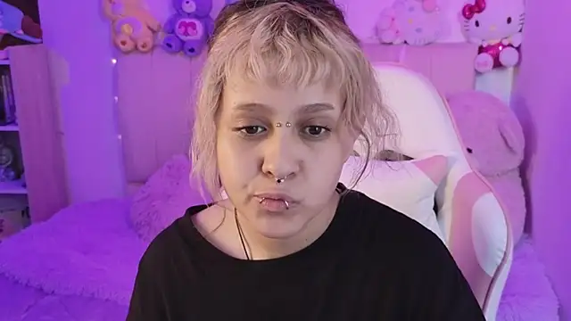 NekoWaifu online show from May 21, 2:48 pm