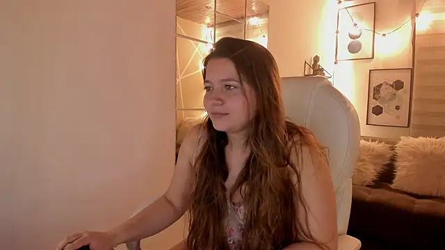 sophiee09  online show from October 17, 2:20 pm