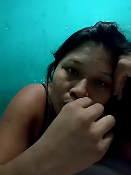 Garota-secreta25 online show from October 4, 2:39 am