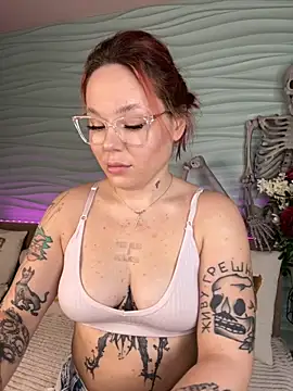 EvaNude- online show from October 13, 10:01 pm