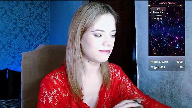 Kate  Loves online show from April 30, 8:03 pm