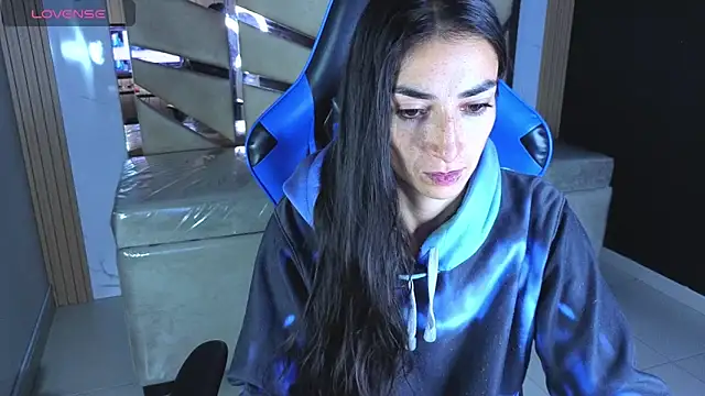 Maily a  online show from March 26, 3:08 am