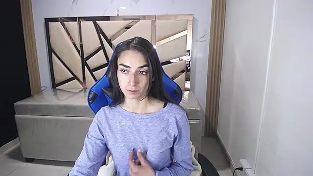 Maily a  online show from November 29, 2:59 am