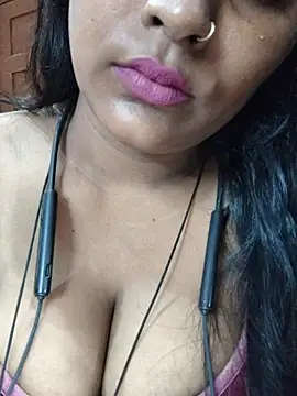 Jasmine Januja online show from July 15, 2:27 am