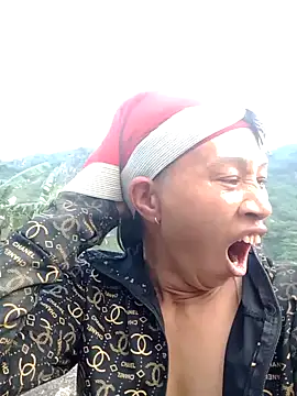 donna-bae online show from March 30, 10:15 am