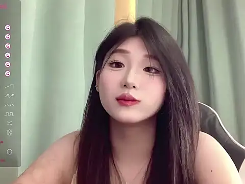QiQi--77 online show from September 17, 1:31 pm