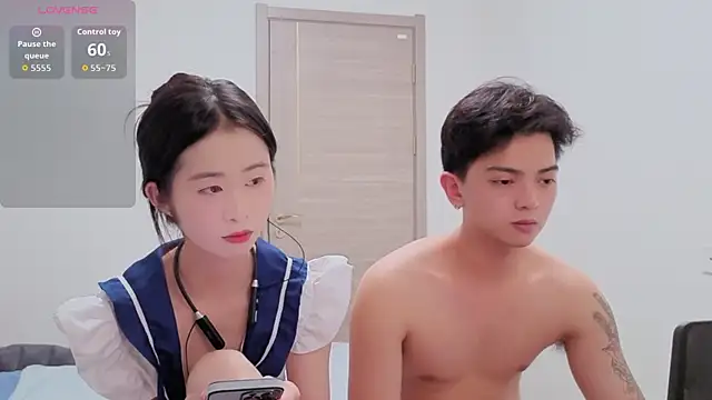 Jseventeen3 online show from September 26, 2:36 pm