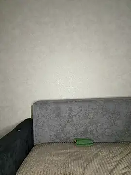 MissOyee online show from March 21, 7:30 pm