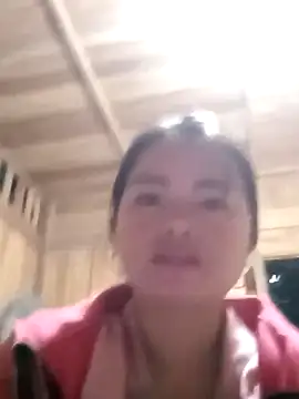 emly-xinh18 online show from November 18, 12:55 am