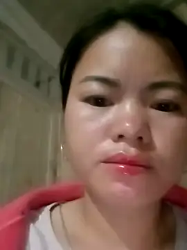 emly-xinh18 online show from November 20, 7:04 pm